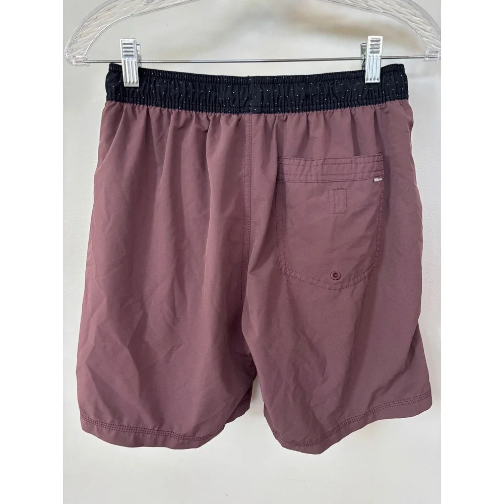 Vuori Kore Shorts Mens Small Mahogany Mauve Athletic